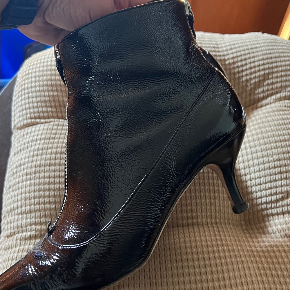 Michael Kors Shiny Black Leather Zipper Boots 8 1/2 - Picture 4 of 6
